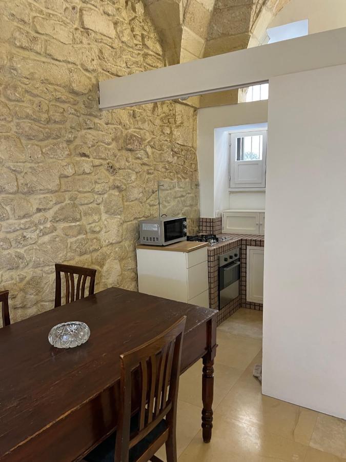 Li Turnisi Apartment Lecce Bagian luar foto